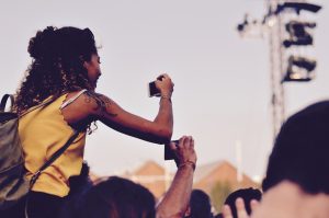 Festivaliers Rock en Seine 2017 et on fait des selfies