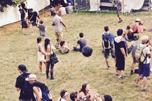 Festivaliers Rock en Seine 2017 ballon Nirvana