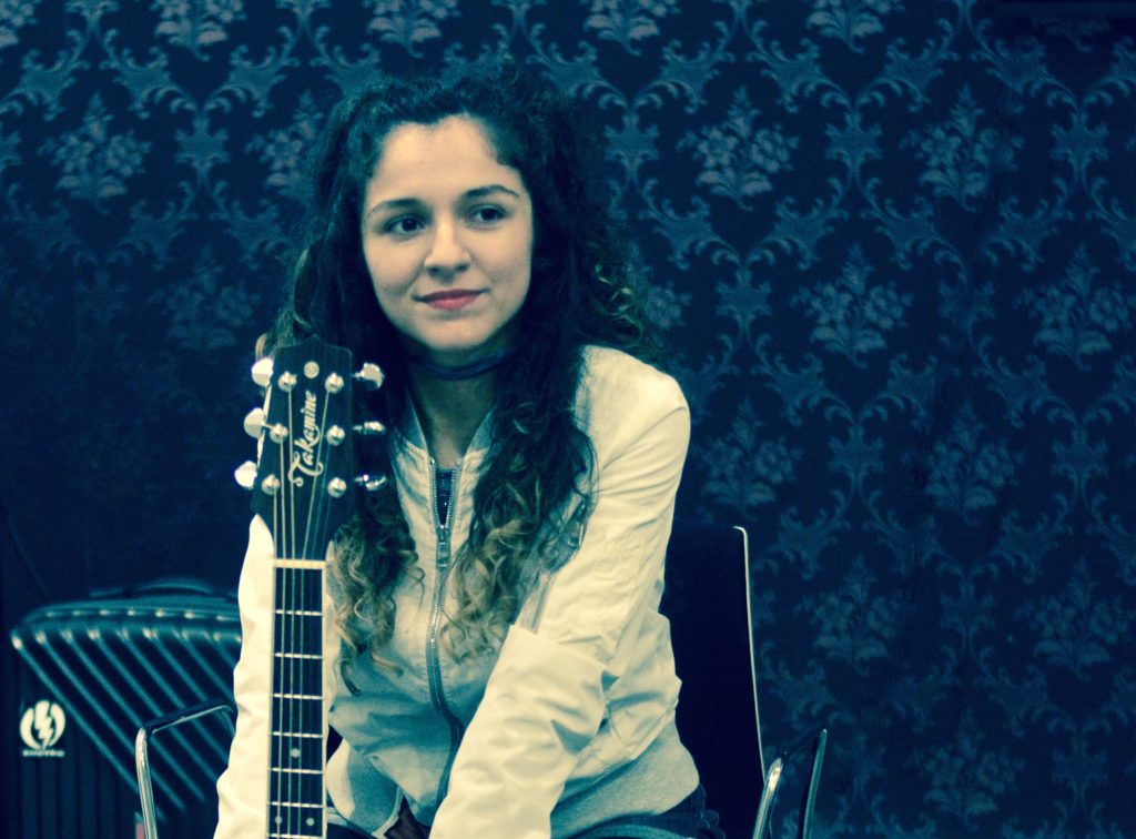 Naya: « J’ai beaucoup évolué en tournant avec Jain » (interview)