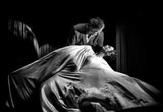 Rodolphe Burger dévoile le clip de « Bleu Bac », premier extrait de son nouvel album « Environs »