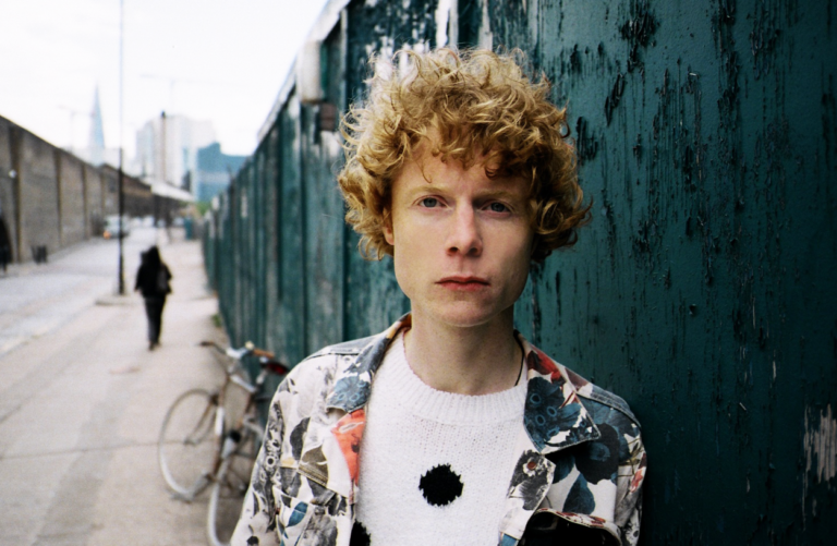 Ralph Of London : « La chose la plus folle que tu peux faire pour l’amour de la musique, c’est te débarrasser de toutes les illusions de sécurité et de confort et te plonger simplement dans ton travail » (Interview) Ralph of London