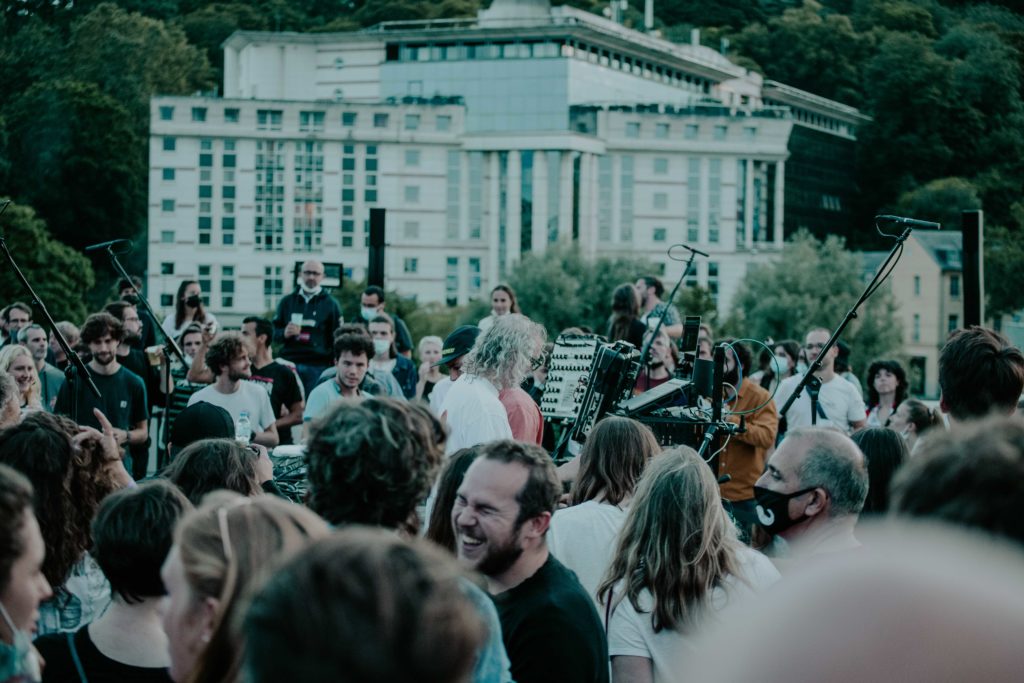 Molecule-360-Chorus-2021