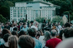 Molecule-360-Chorus-2021