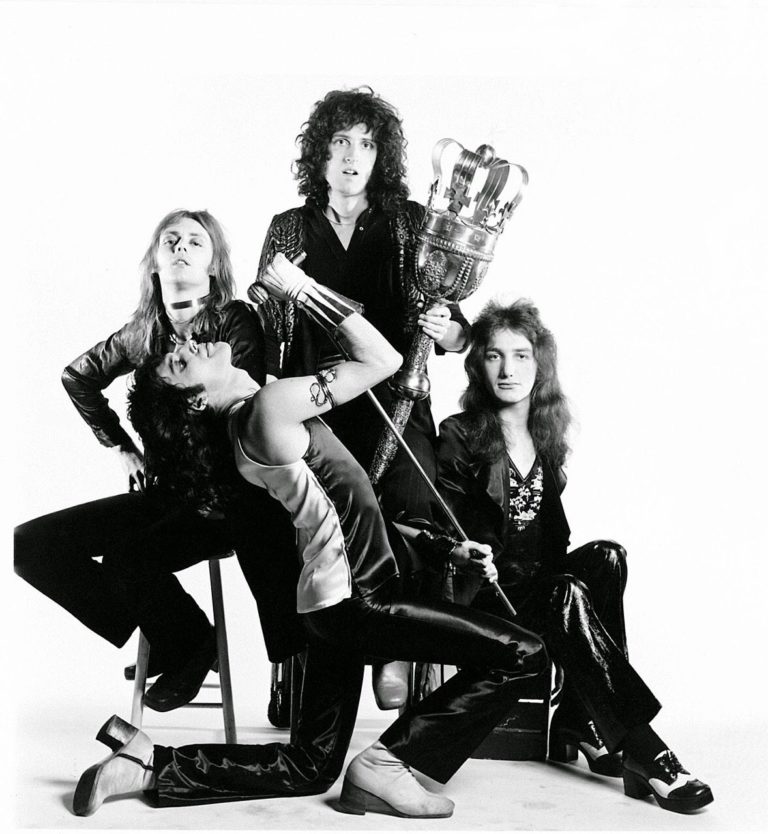 Queen : avant les Dieux du Stade, le Symbolisme