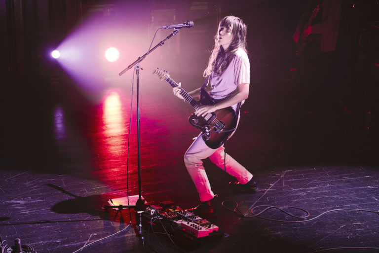 Courtney Barnett : tend le temps autant que le tempo au Trianon (Reportage) courtney barnett Trianon 2022