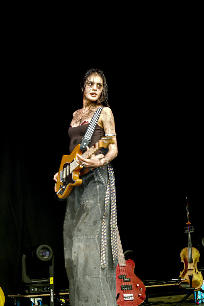 sofia isella-chappell-roan-rock-en-seine