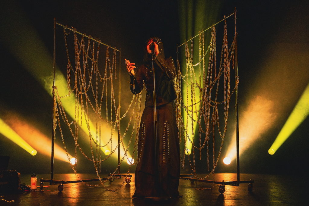 Ades the planet - La cigale 2025 MAMA FESTIVAL CREDIT PHOTO Kevin Gombert