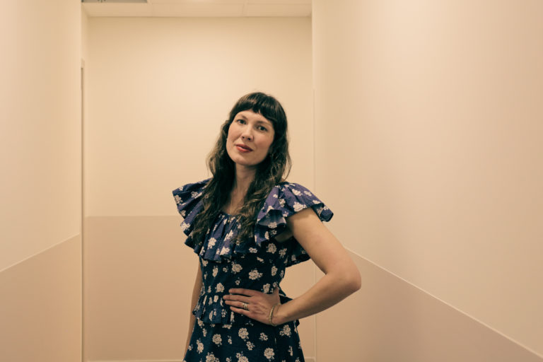 Alela Diane : « Musicalement, le travail qui m’inspire le plus, c’est celui qui vient d’une âme humaine. » Alela Diane par Alexia Arrizabalaga